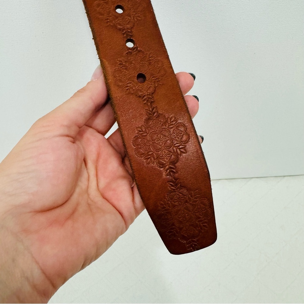 Lucky Brand Embossed Leather Belt size XS - Picture 7 of 9